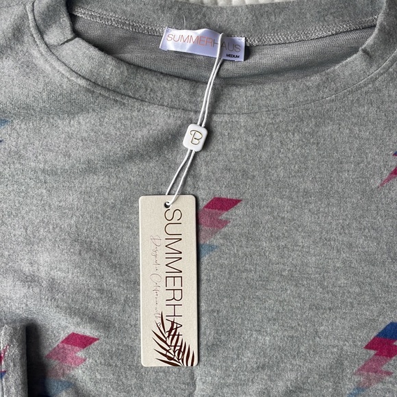 BNWT Beach Bunny Summerhaus Sweatshirt - Picture 2 of 5